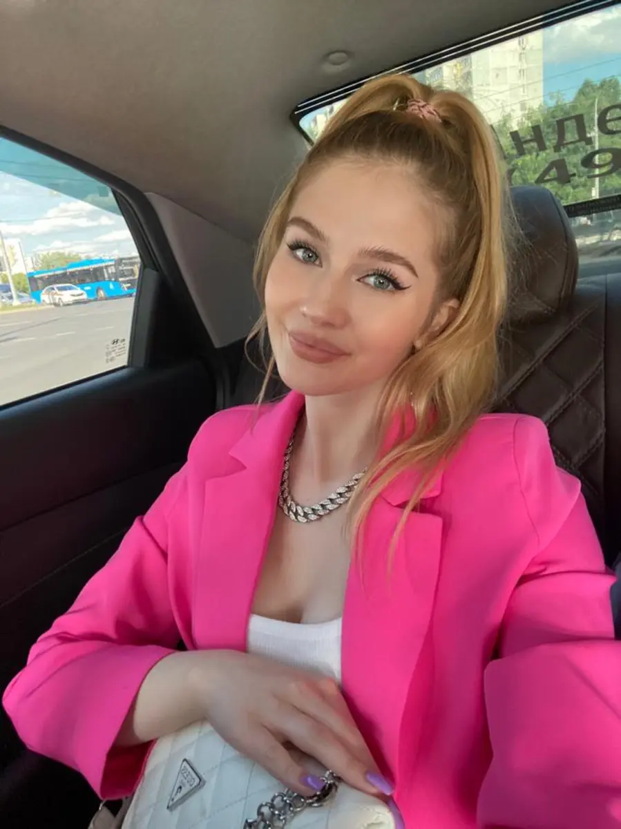 Aida escort in Paris