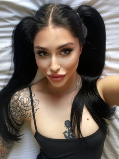 Aleks escort in Paris