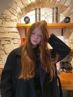 Alice escort in Paris