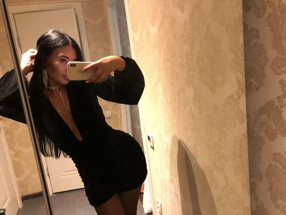 Alina escort in Paris