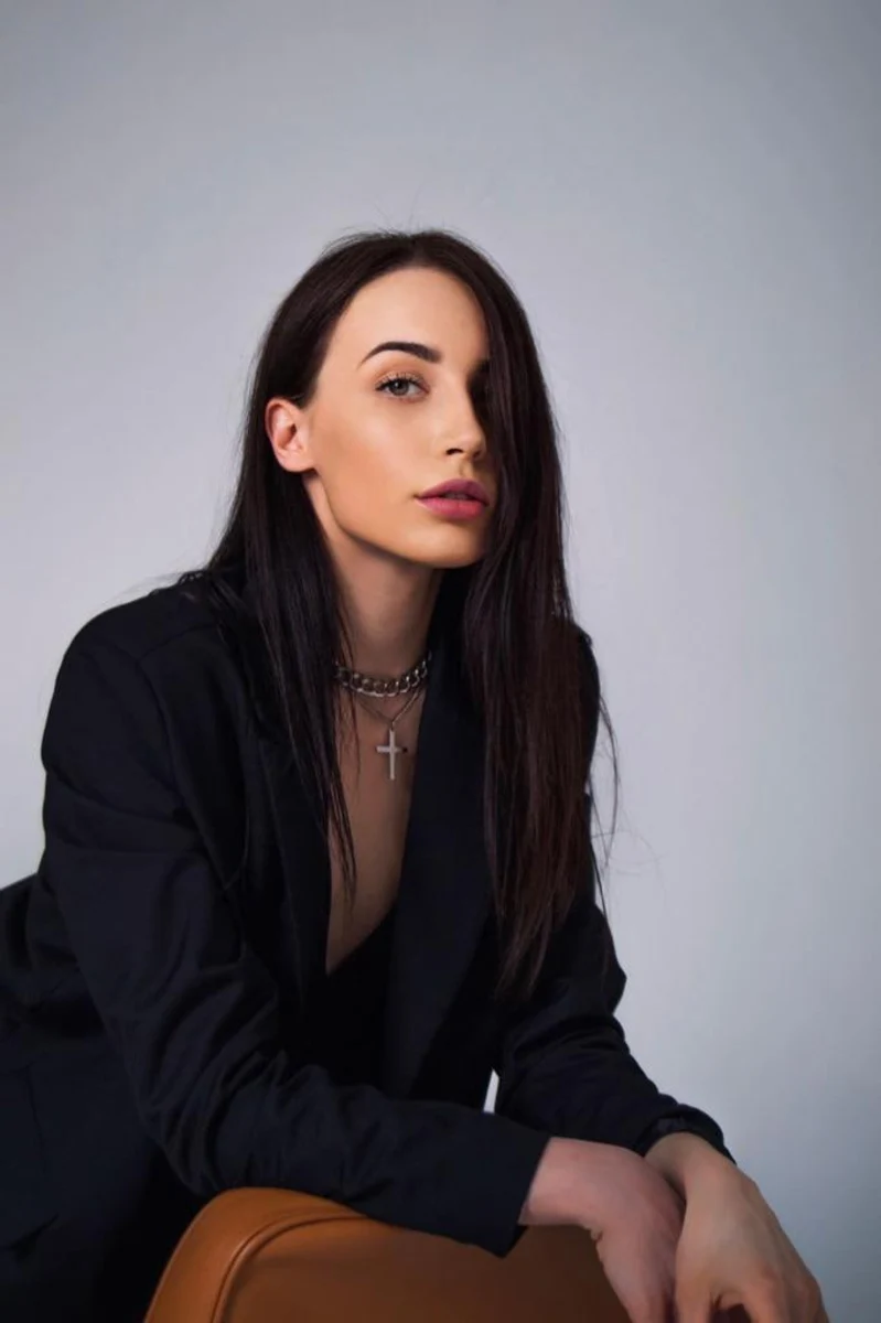 Anastasia escort in Paris