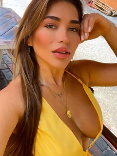 Andrea escort in Paris