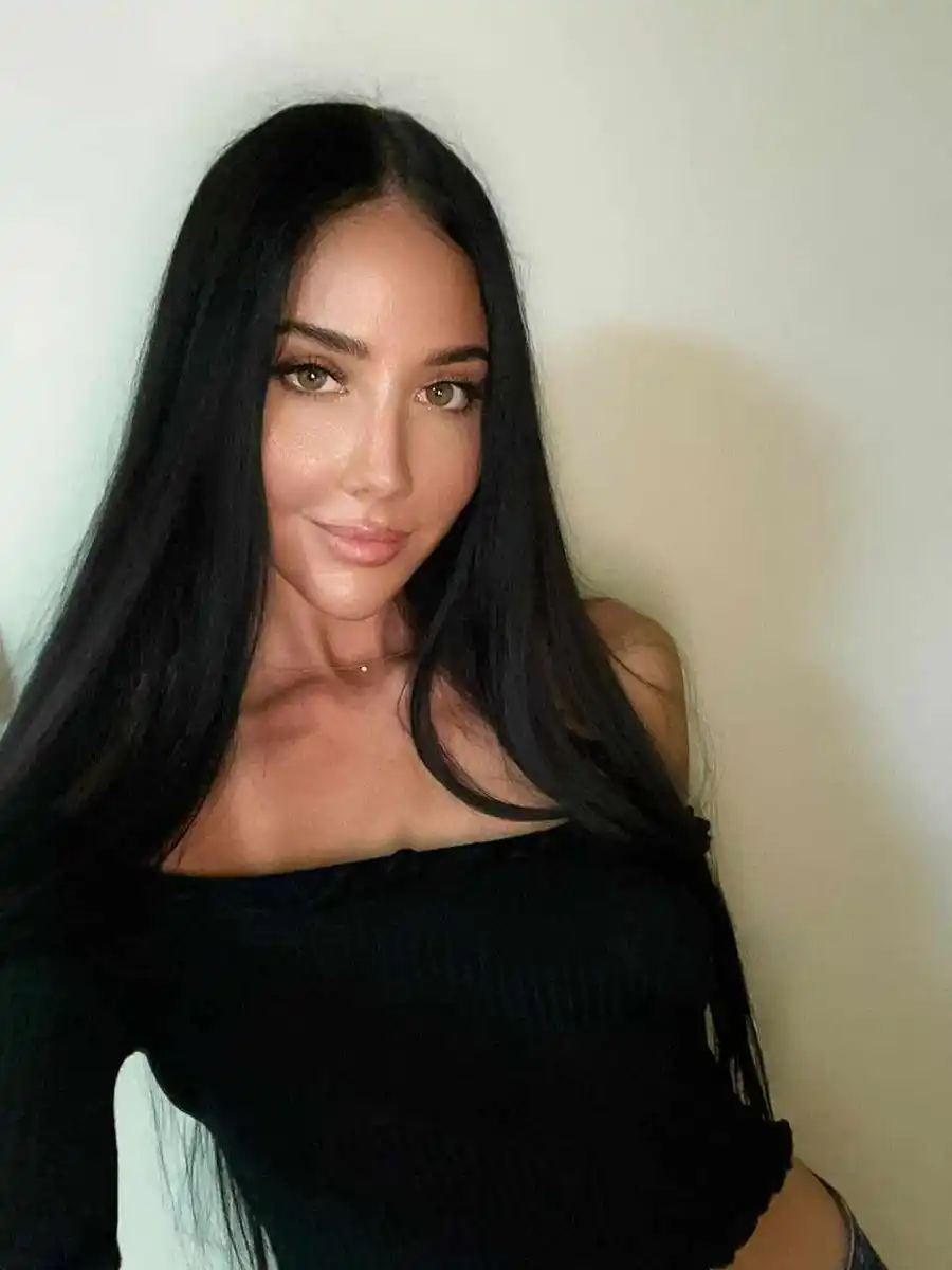 Angel escort in Paris