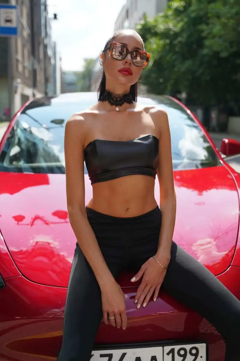 Angel escort in Paris