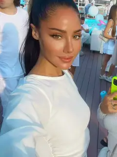 Angel escort in Paris