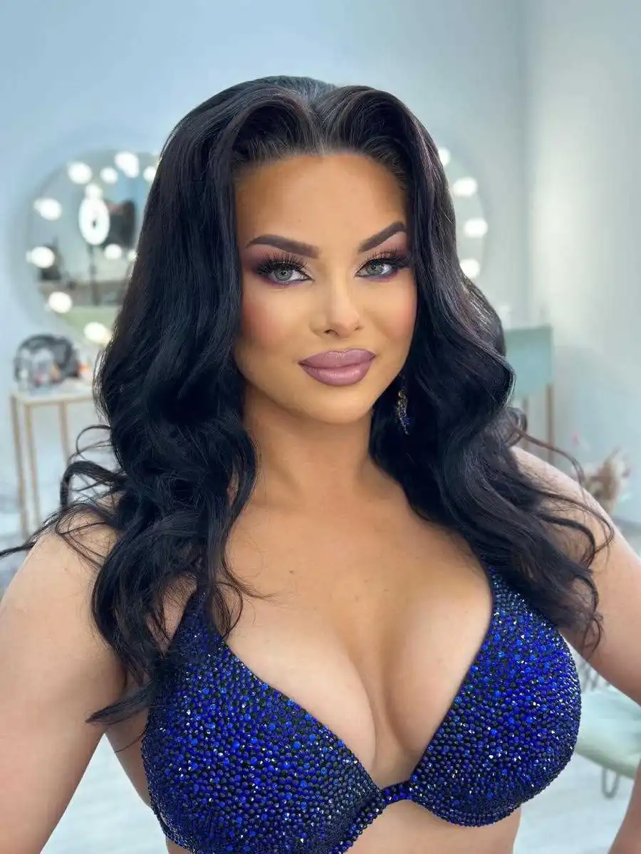 Angelica escort in Paris