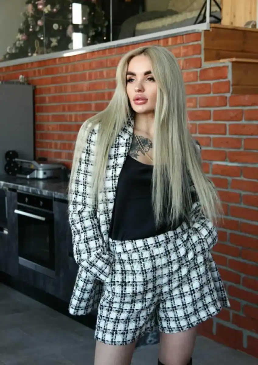 Angelica escort in Paris
