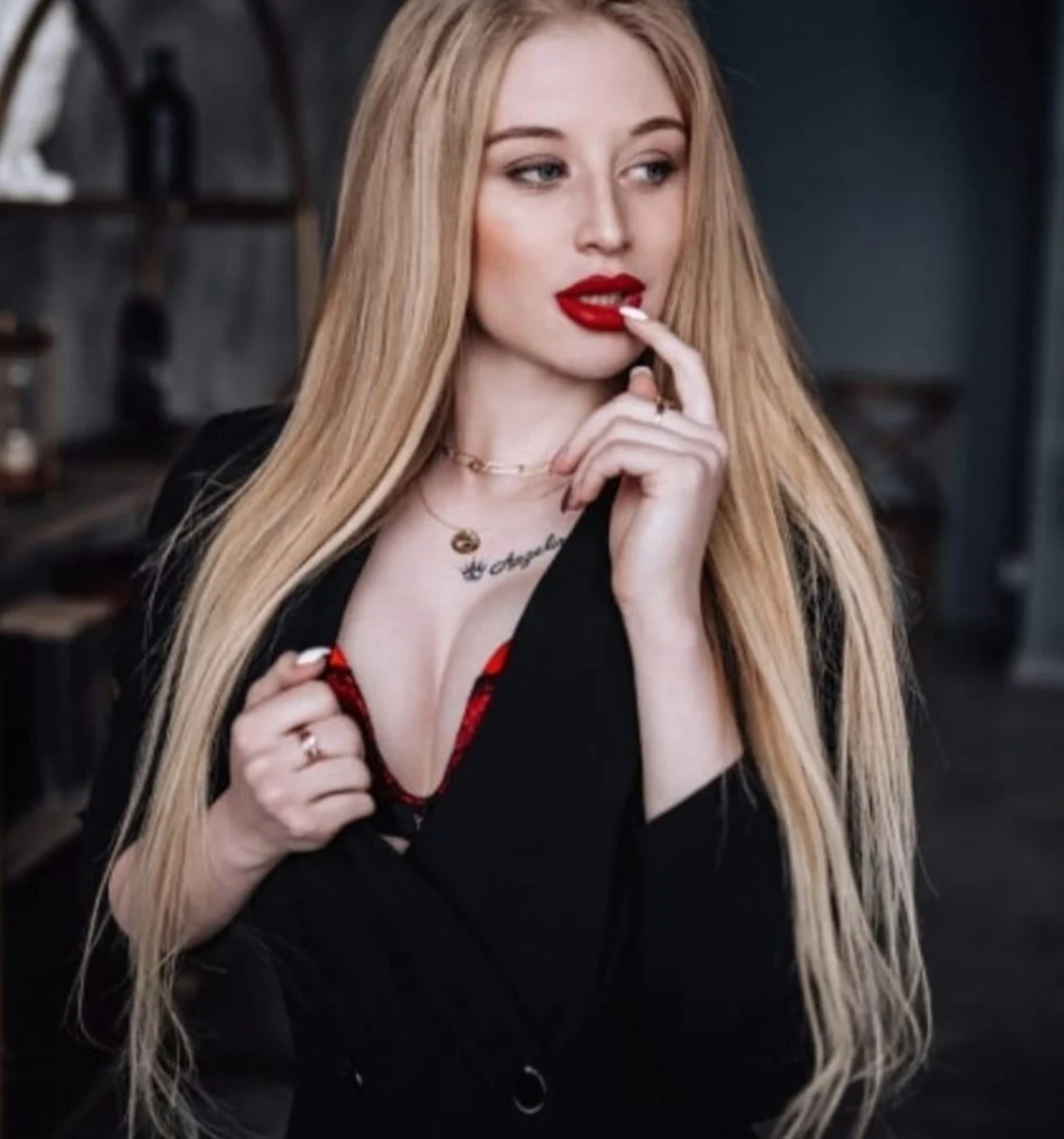 Angelina escort in Paris