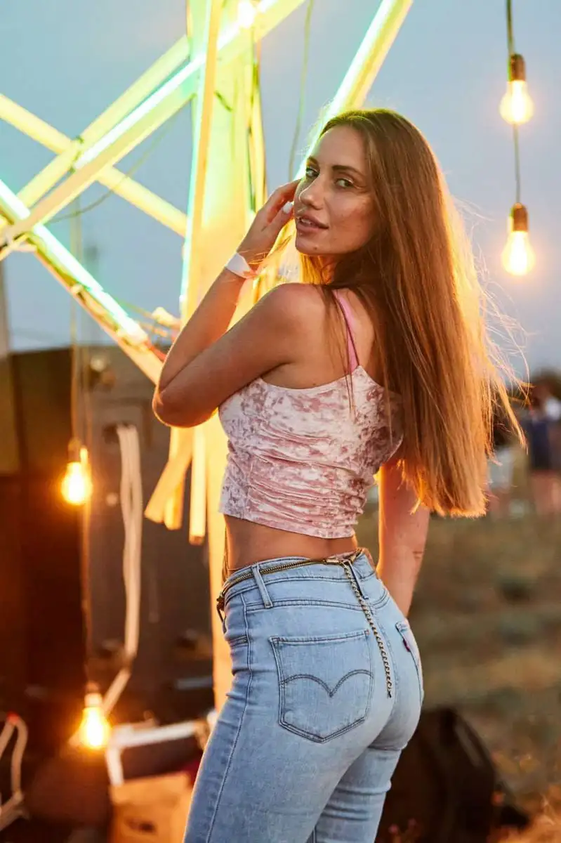 Anna escort in Paris