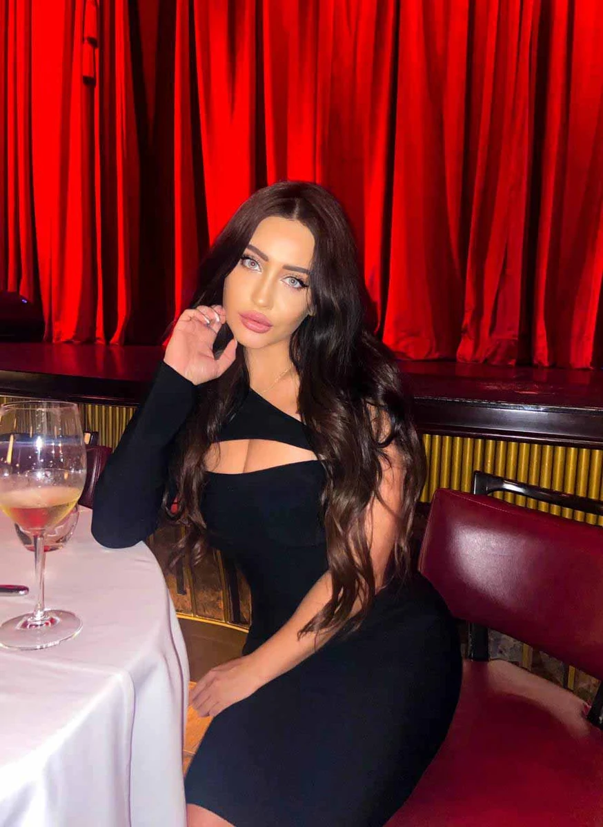 Anna  escort in Paris