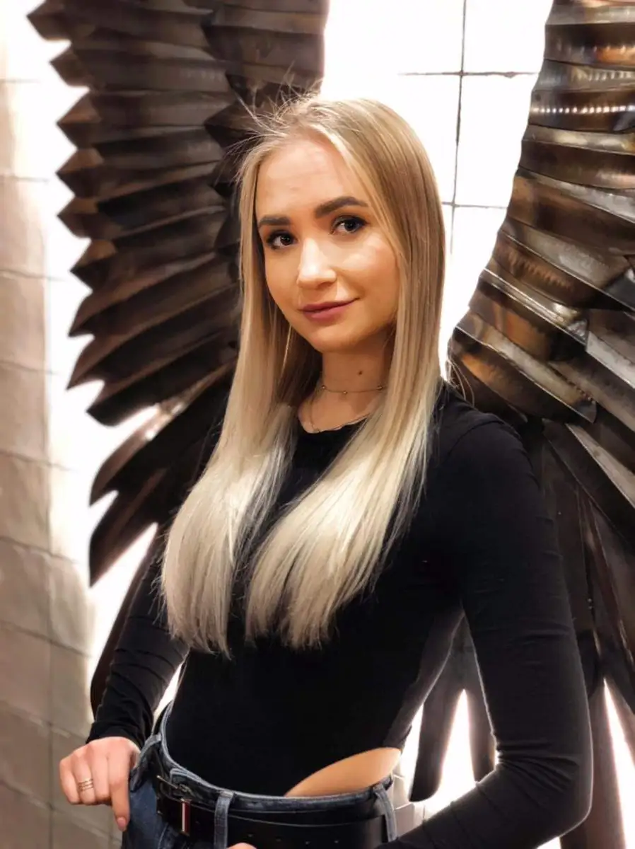 Anya escort in Paris