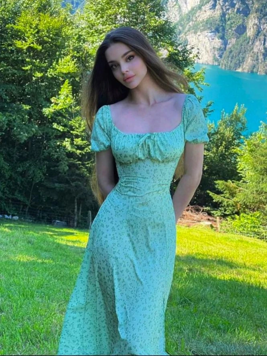 Assol escort in Paris