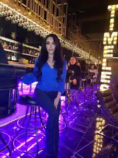 Asty escort in Paris