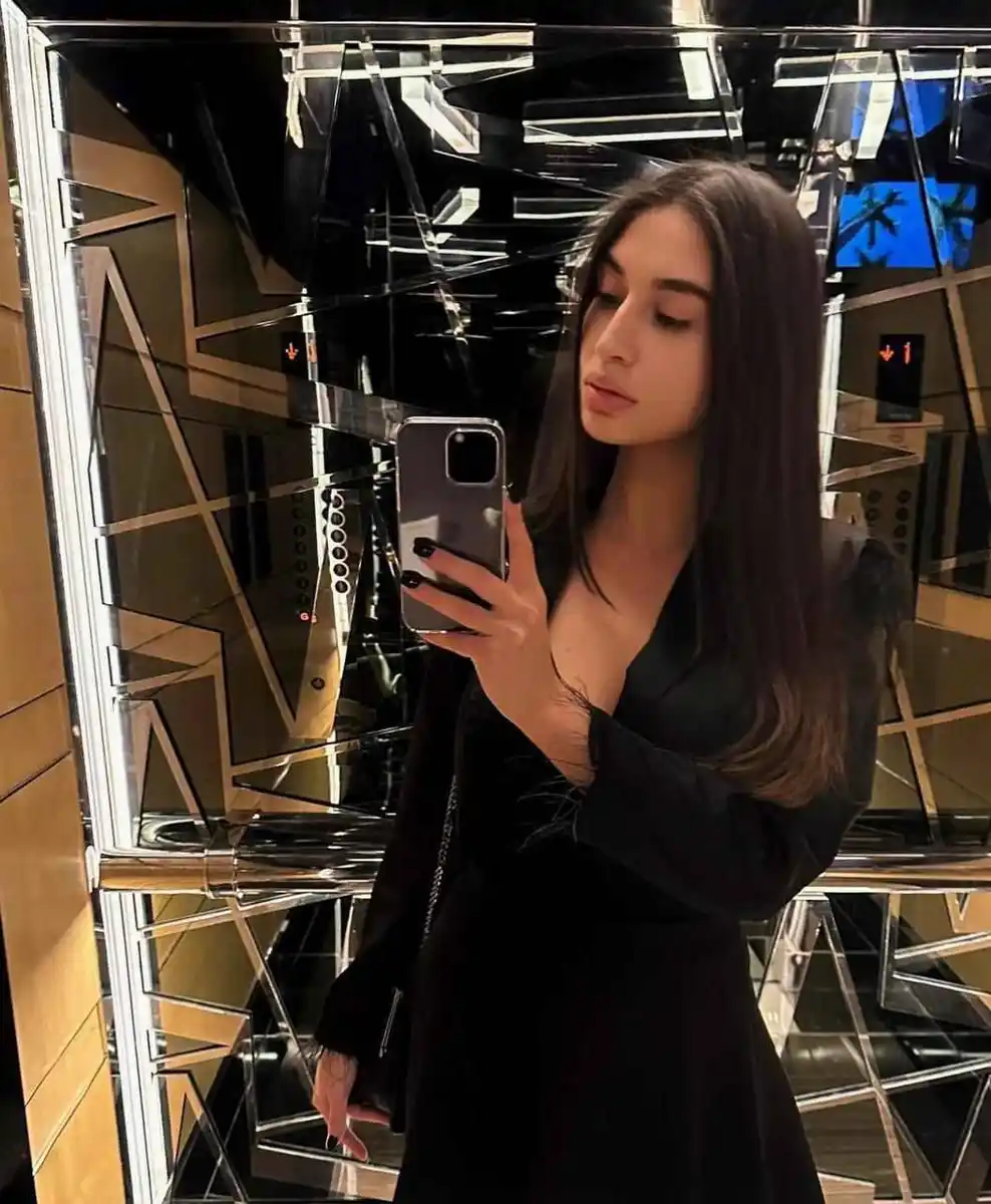 Billy escort in Paris
