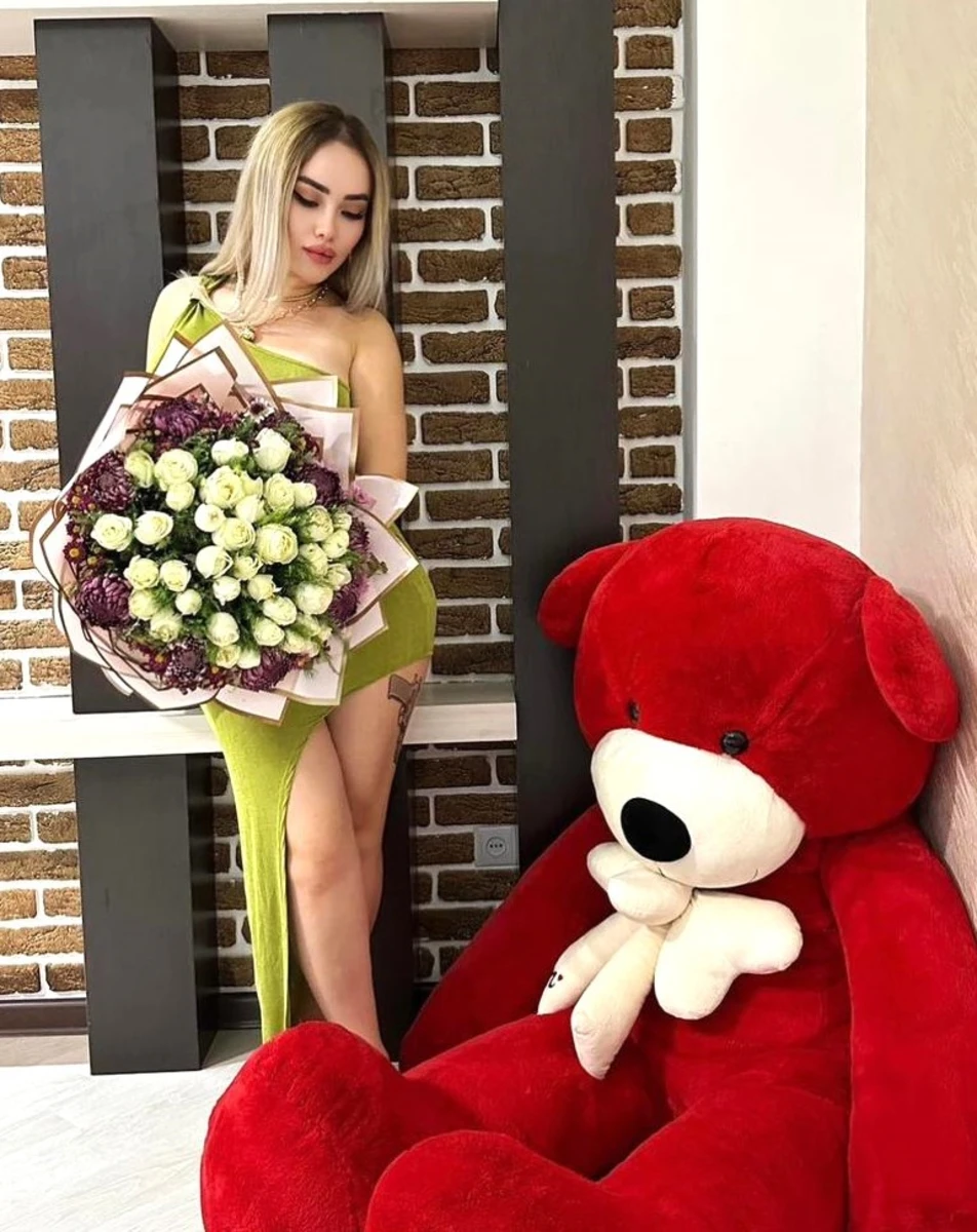 Caroline escort in Paris