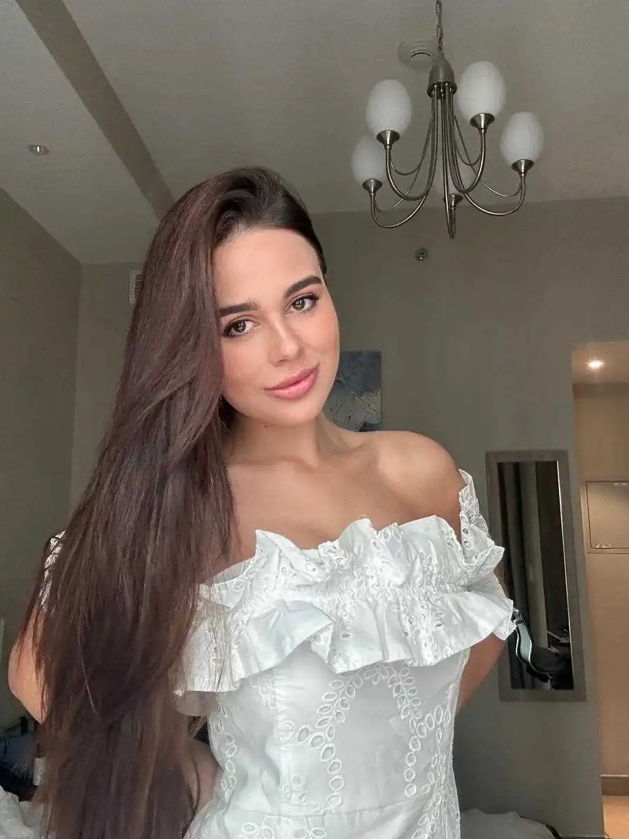 Christina escort in Paris