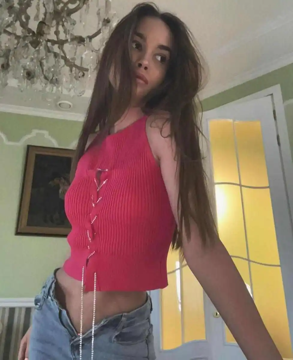 Cleo escort in Paris