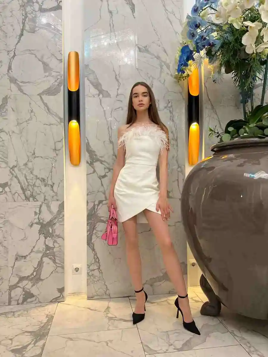 Cleo escort in Paris