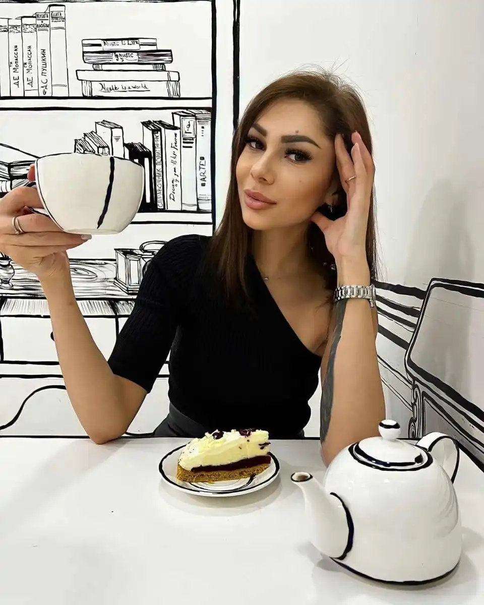 Colibra escort in Paris