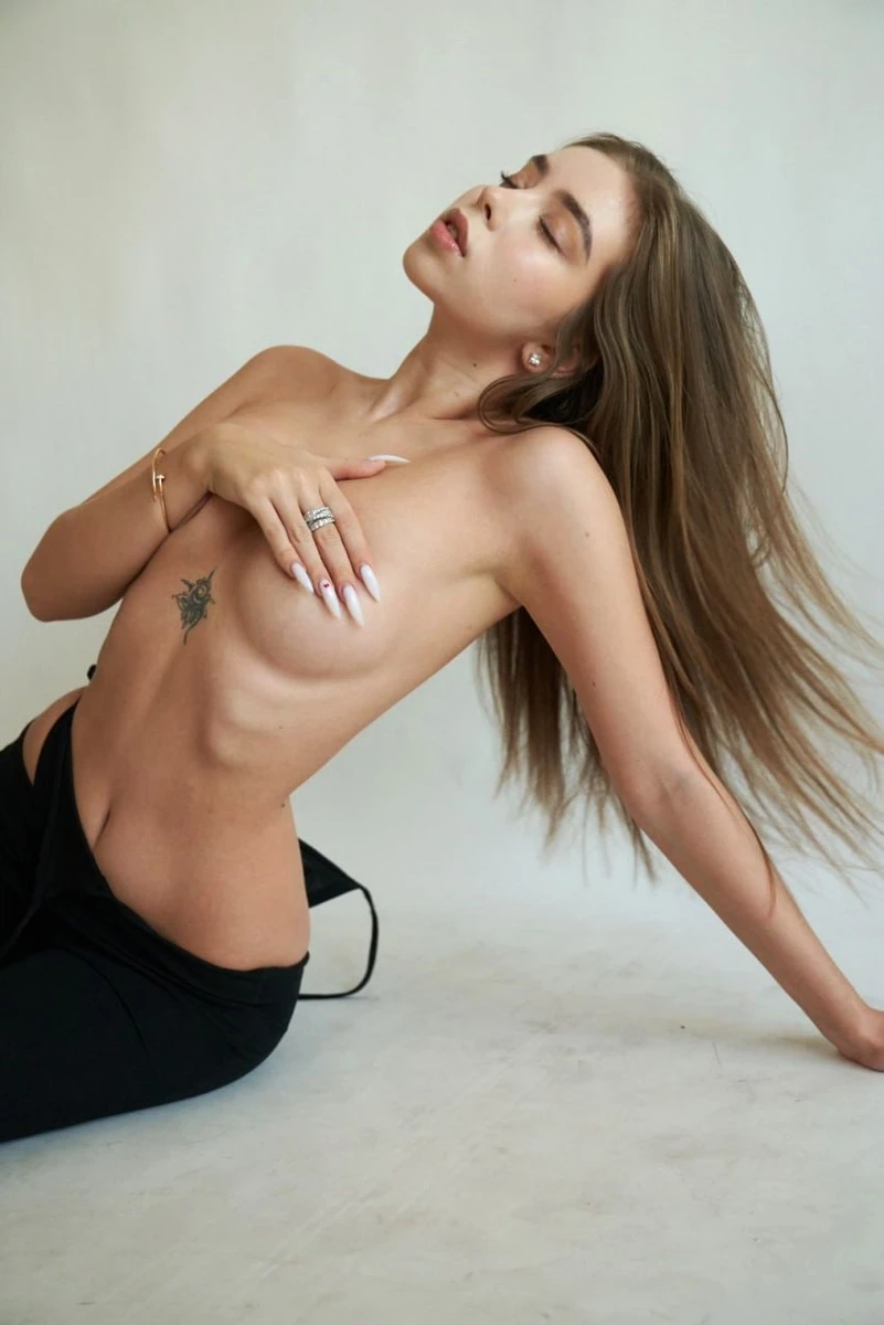 Daria escort in Paris