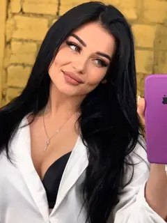 Darina escort in Paris