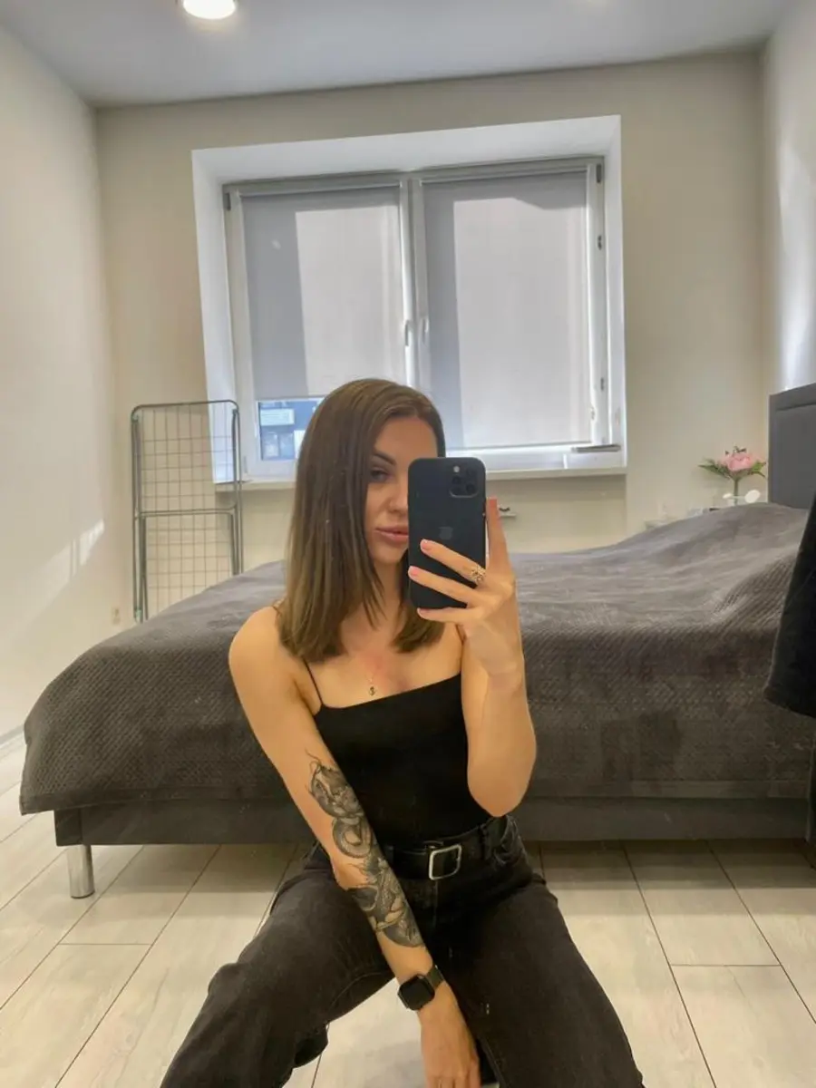 Elza escort in Paris