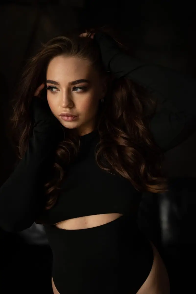 Emma escort in Paris