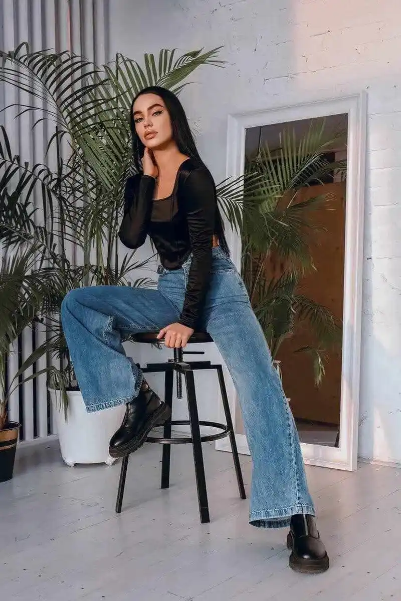 Inessa escort in Paris