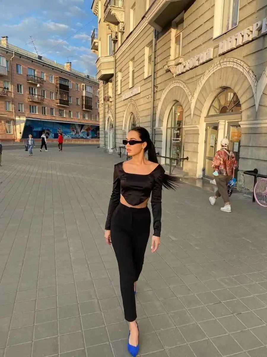 Inessa escort in Paris