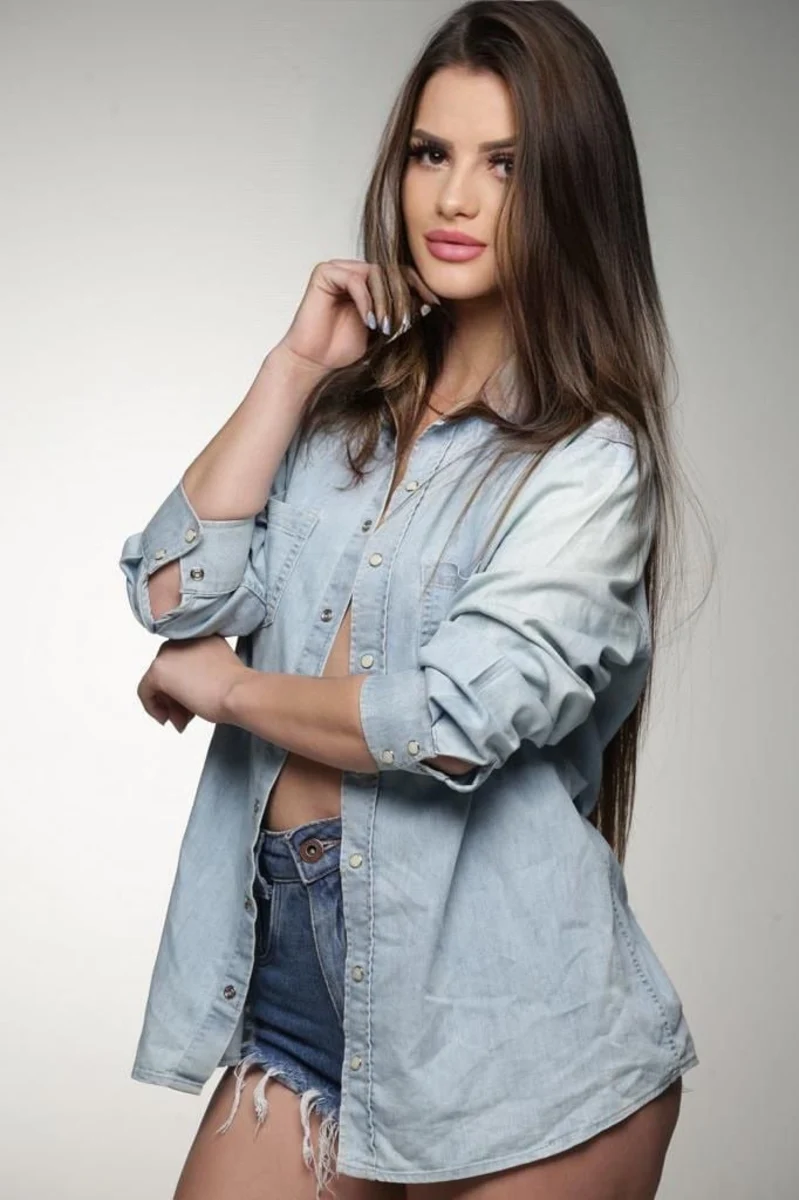 Jheny escort in Paris