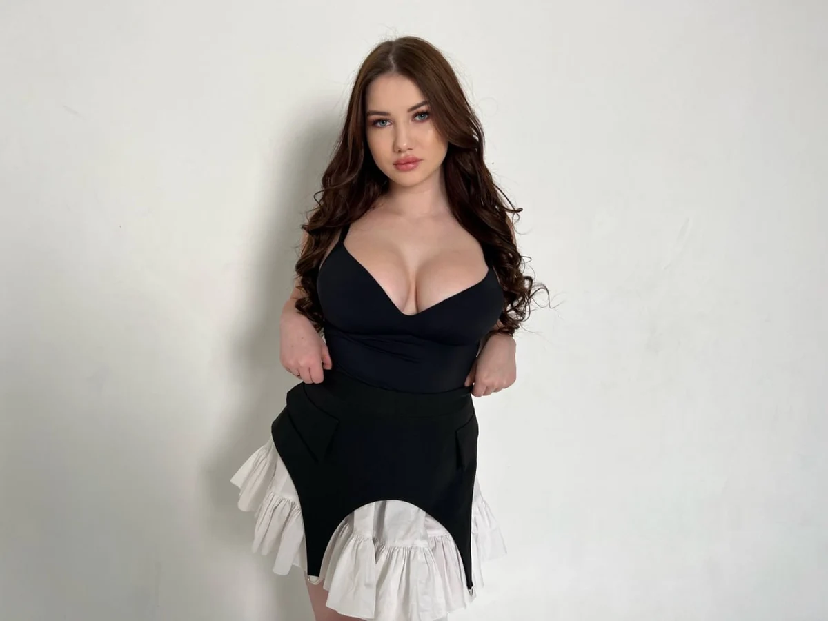 Kamila escort in Paris