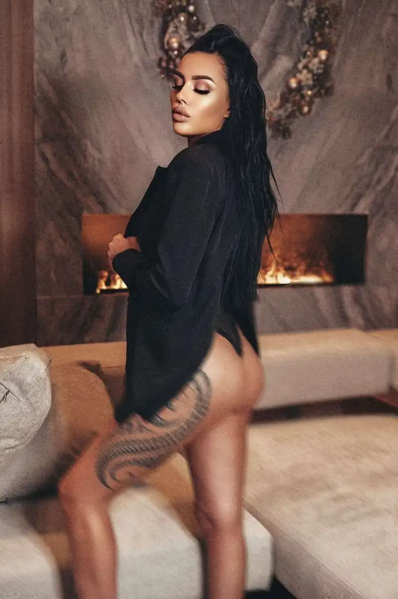 Katherine escort in Paris