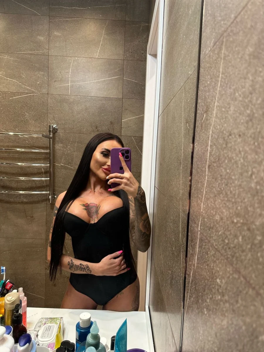 Katya escort in Paris