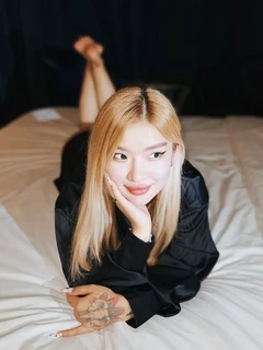 Kim escort in Paris