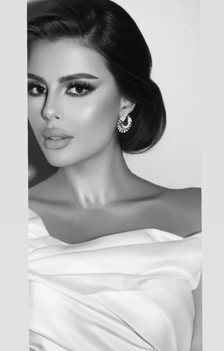 Layla escort in Paris