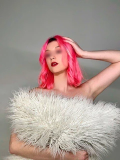 Leila escort in Paris