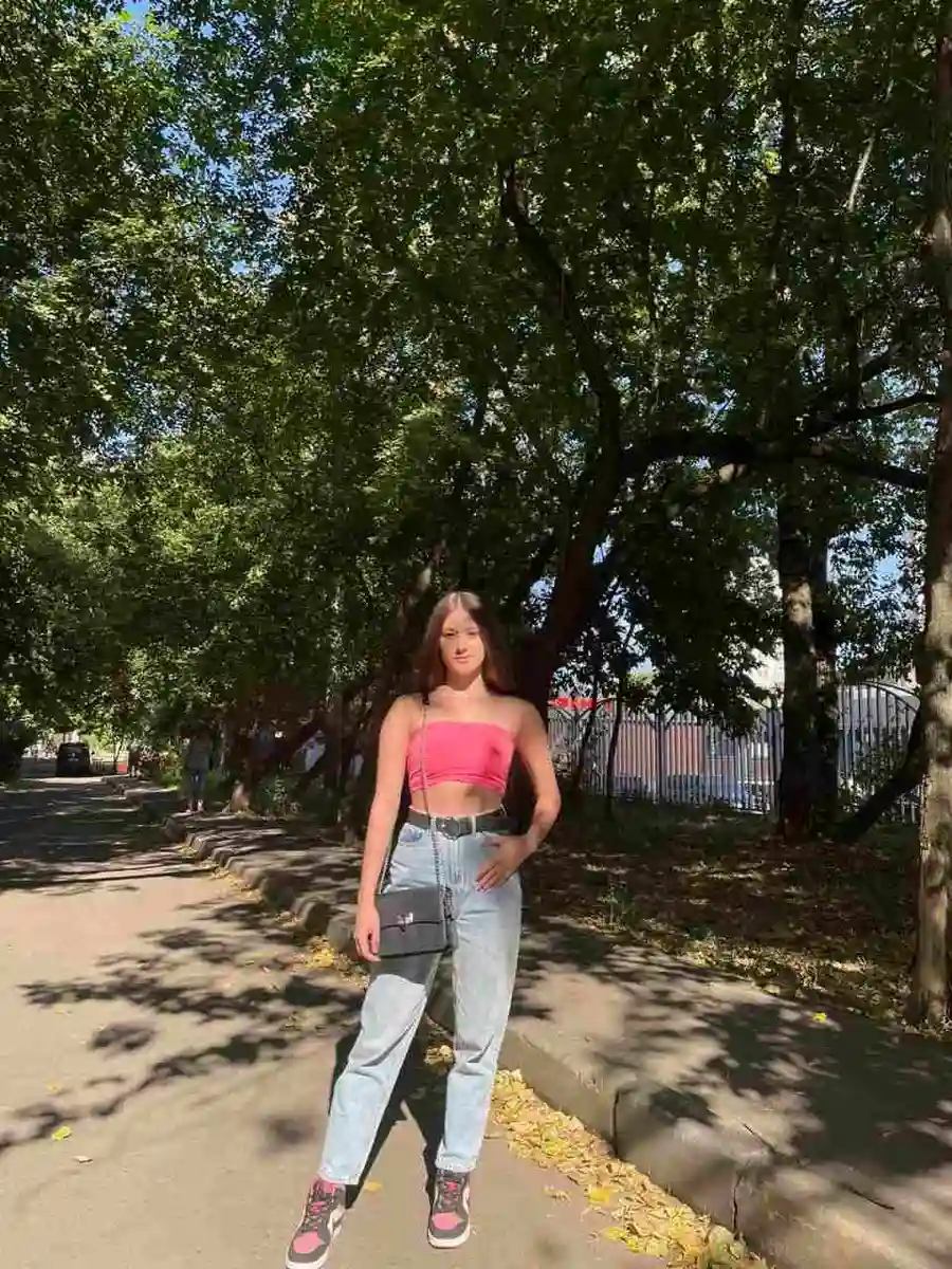 Lily escort in Paris