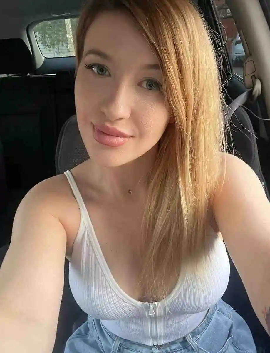 Lissa escort in Paris