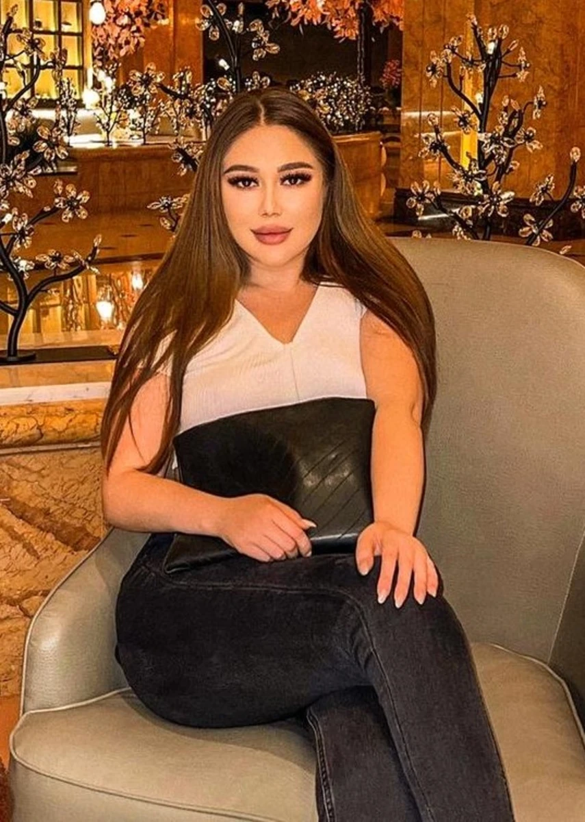  Liya escort in Paris