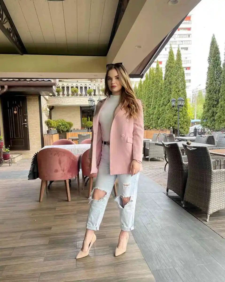 Malika escort in Paris