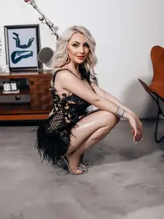 Margot escort in Paris