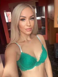 Masha escort in Paris