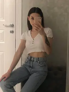 Miki escort in Paris