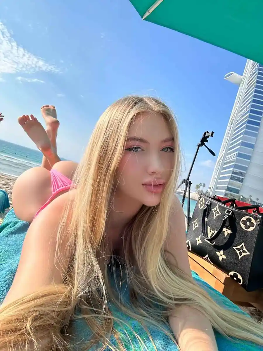 Mila escort in Paris