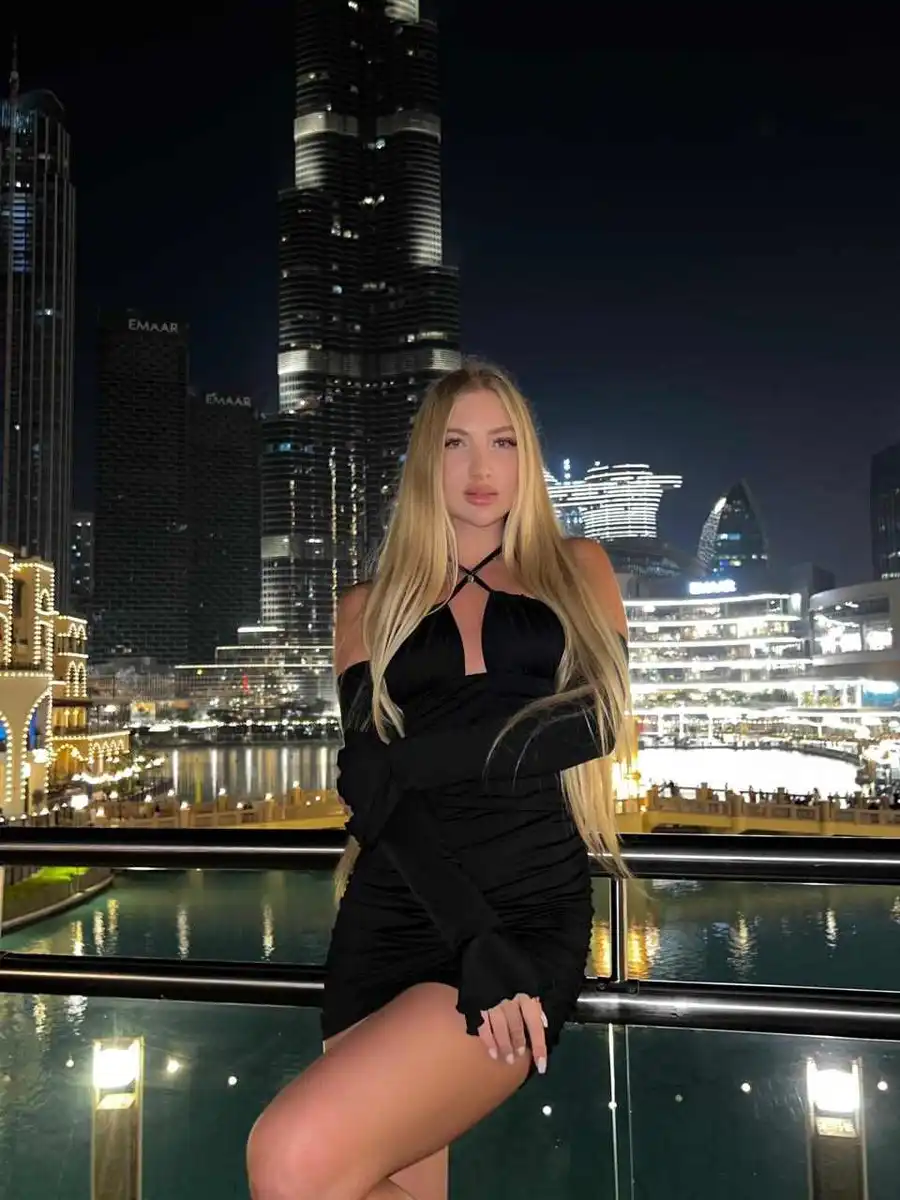 Mila escort in Paris