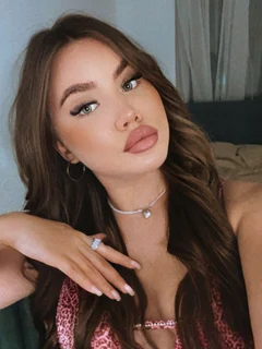 Milana escort in Paris