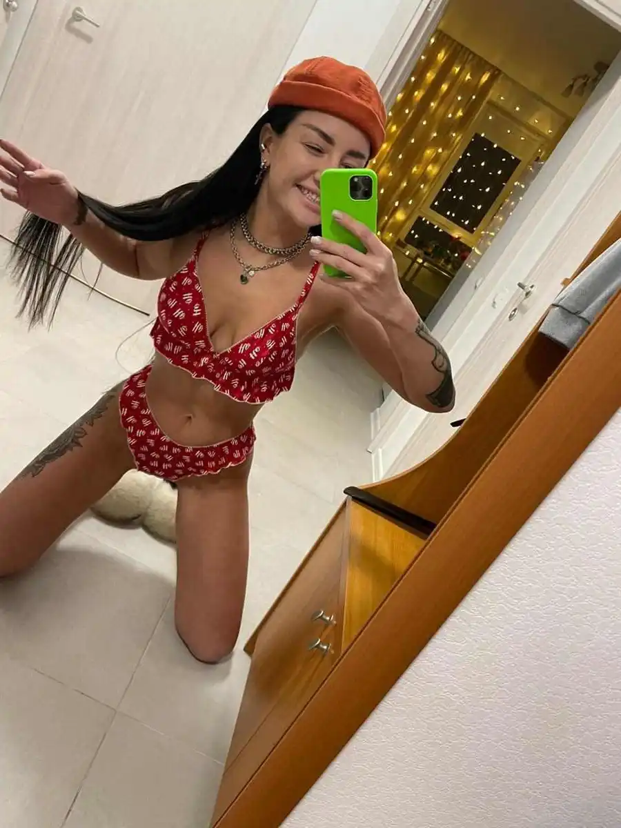 Miroslava escort in Paris