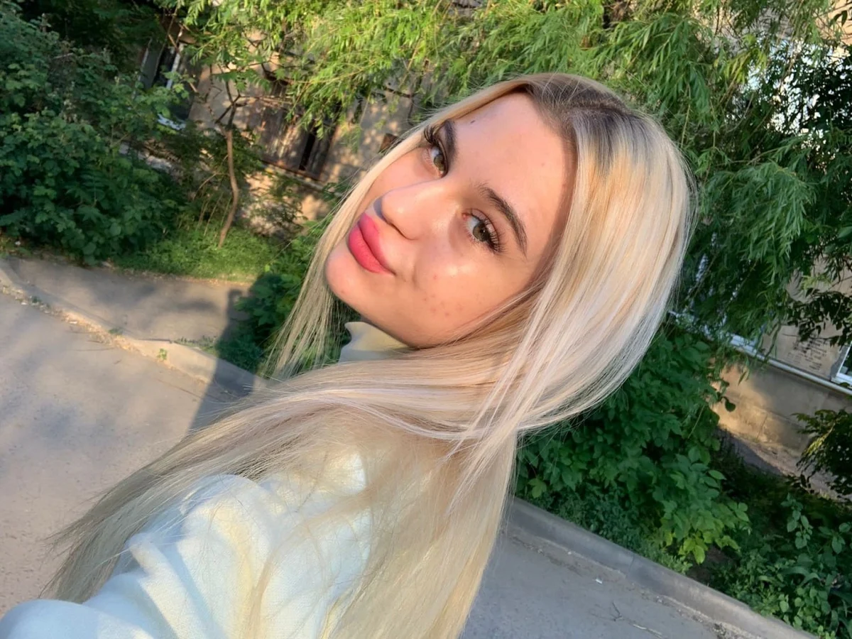 Monica escort in Paris