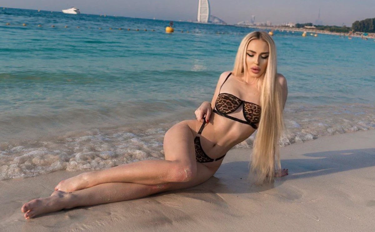 Nicole escort in Paris