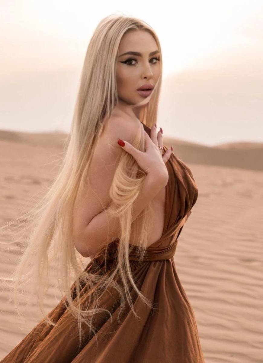 Nicole escort in Paris